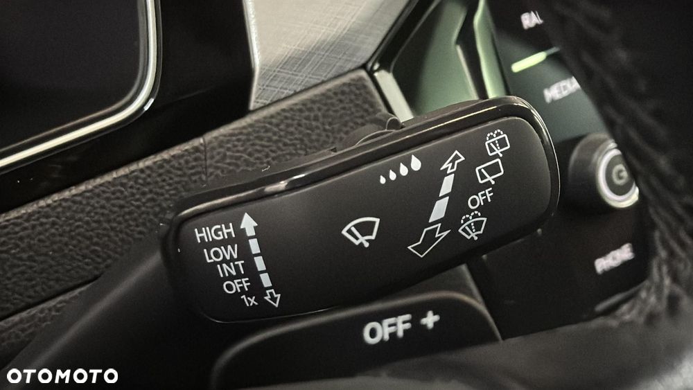 Volkswagen Passat 1.5 TSI EVO Business DSG - 32