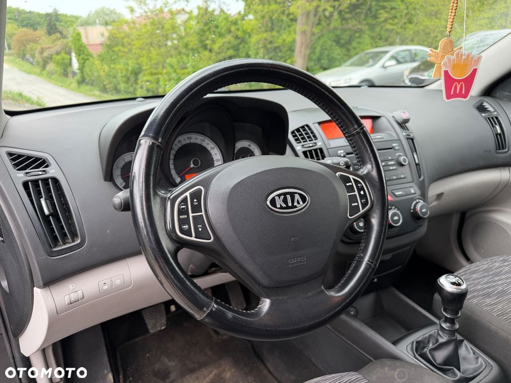 Kia Ceed 1.4 Comfort - 17