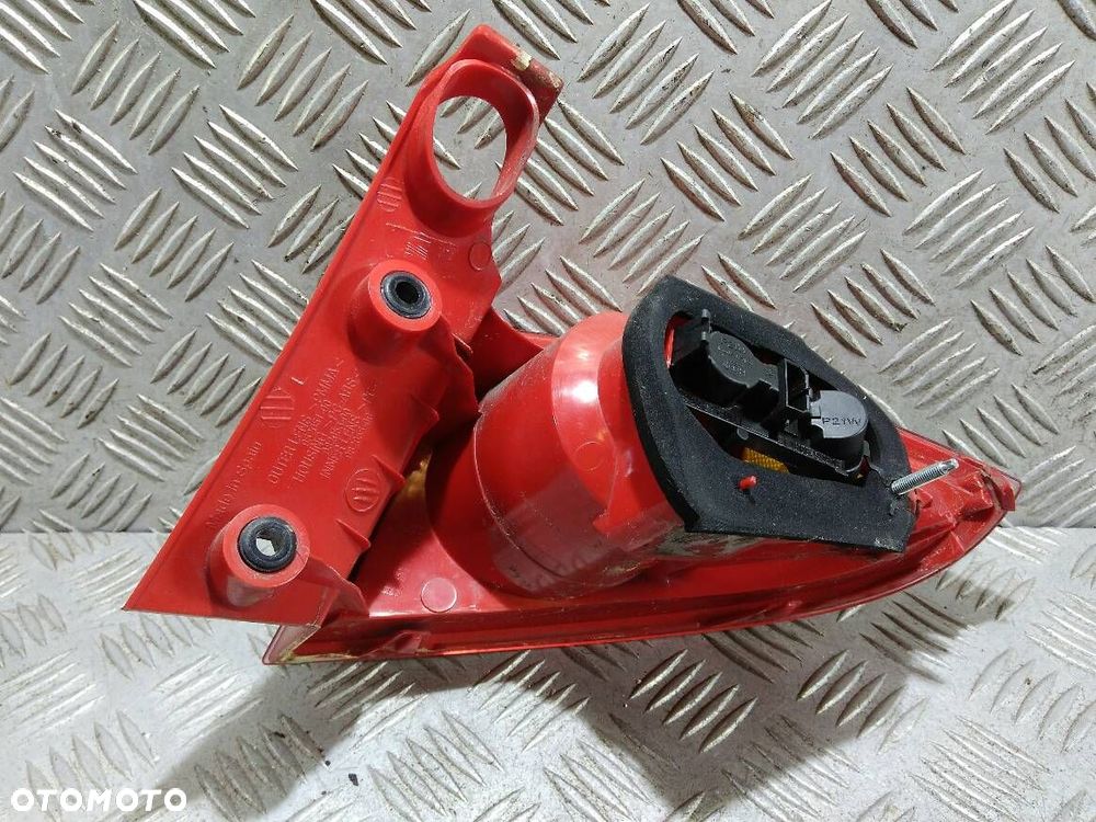 LAMPA LEWA TYLNA SEAT LEON 2 - 2
