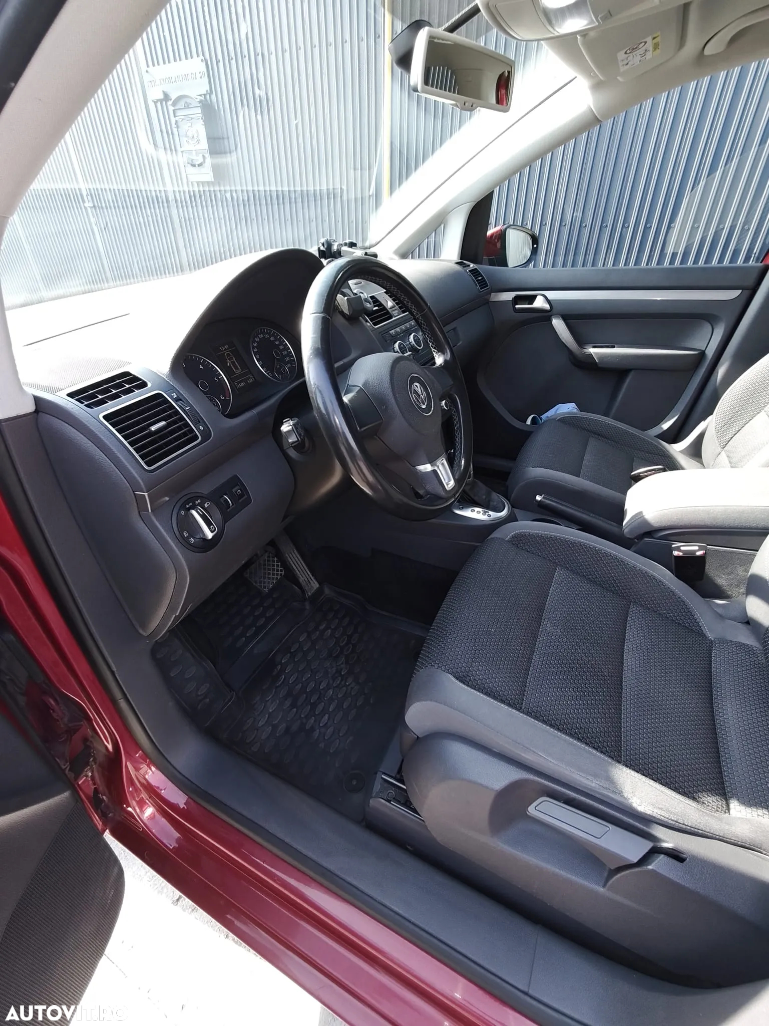 Volkswagen Touran 2.0 TDI DSG Highline - 3