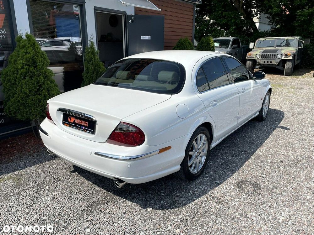 Jaguar S-Type - 4