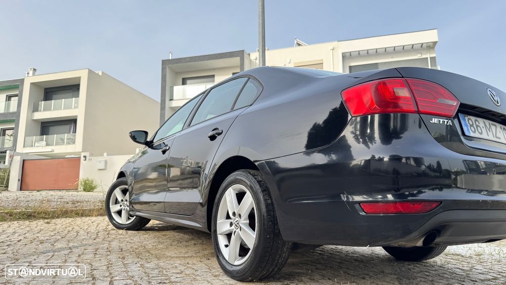 VW Jetta - 5
