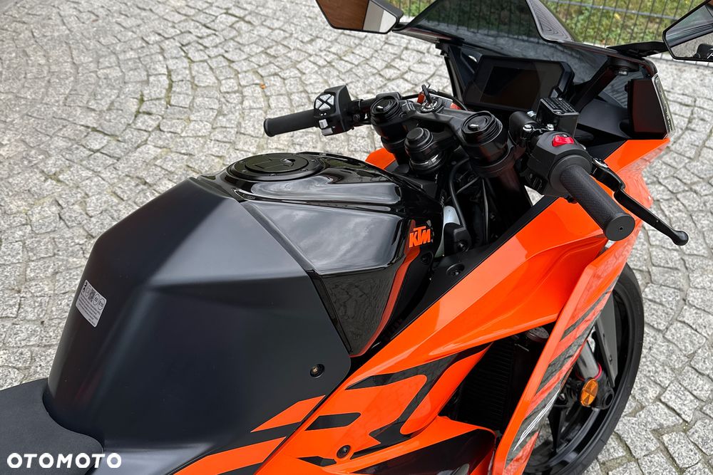 KTM RC 125 - 8