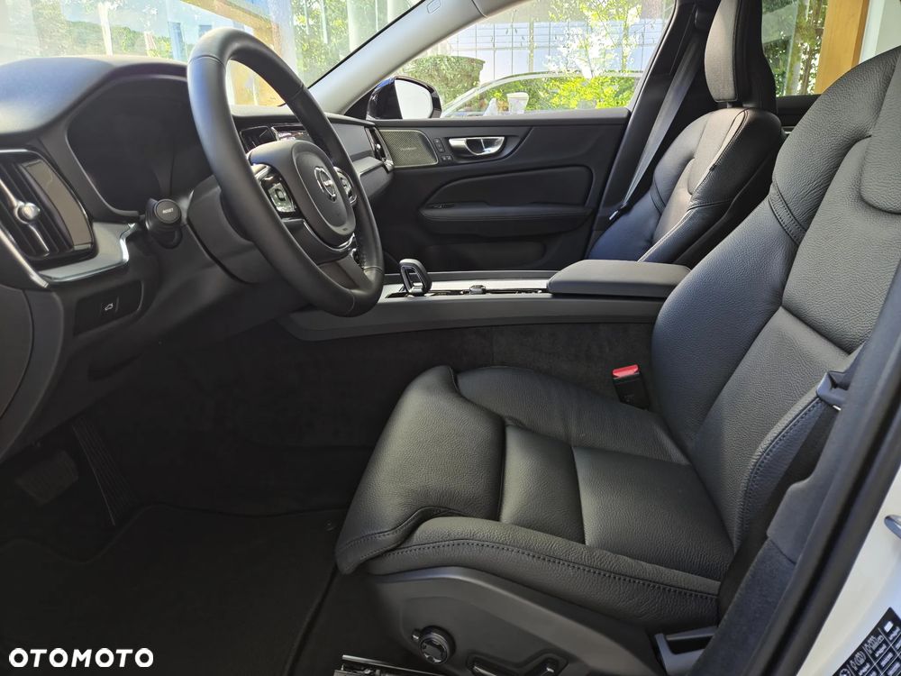 Volvo V60 B4 B Plus Dark - 8