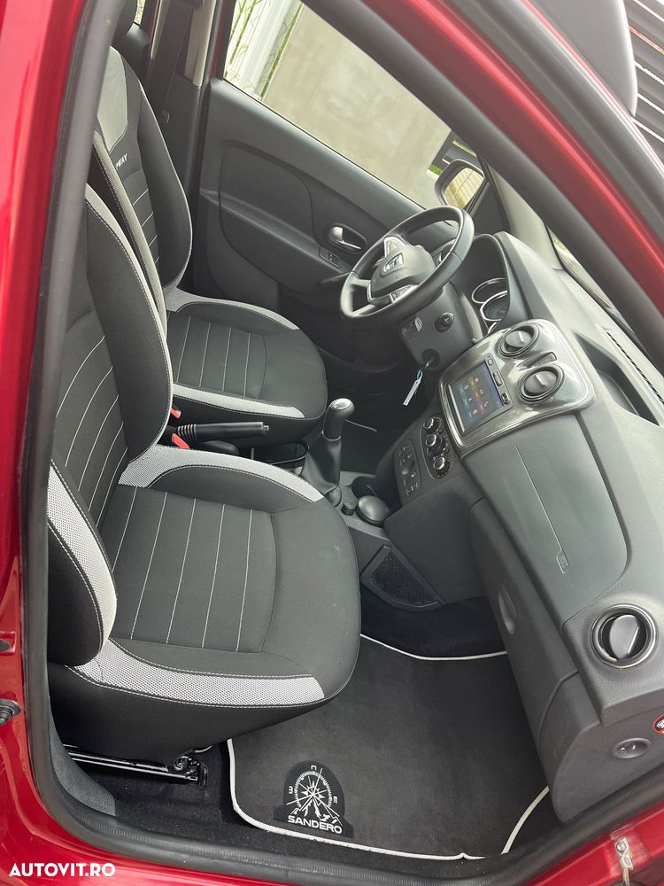Dacia Sandero TCe 90 Celebration - 9