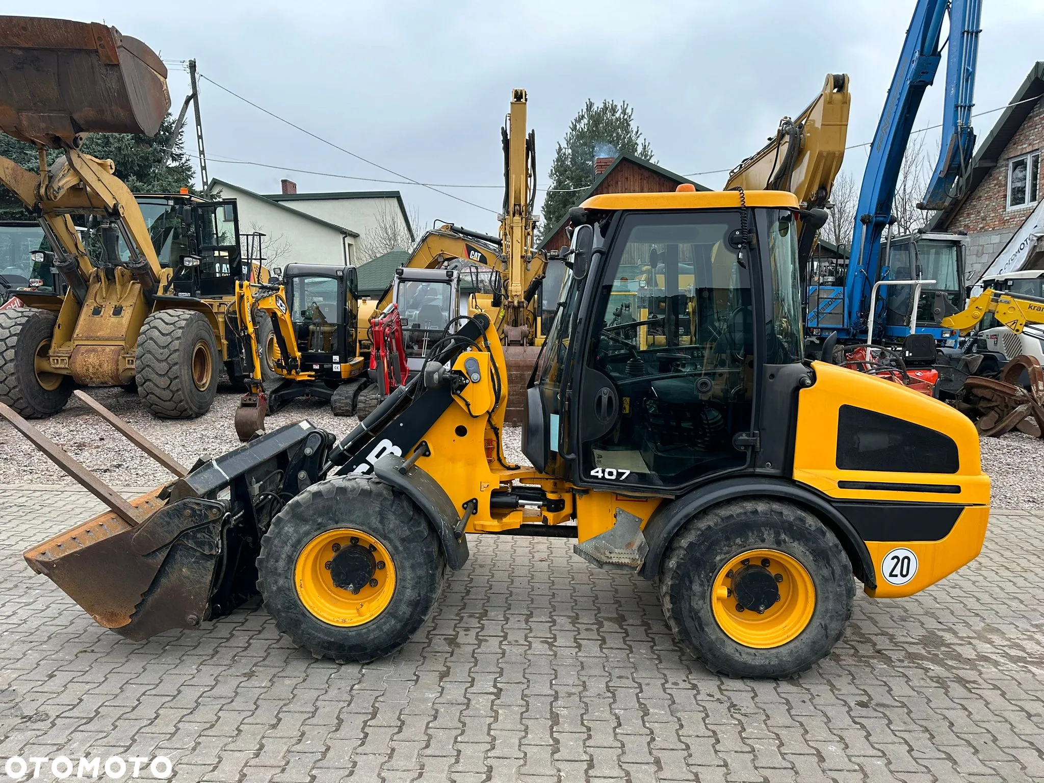 JCB 407 T4 - 2