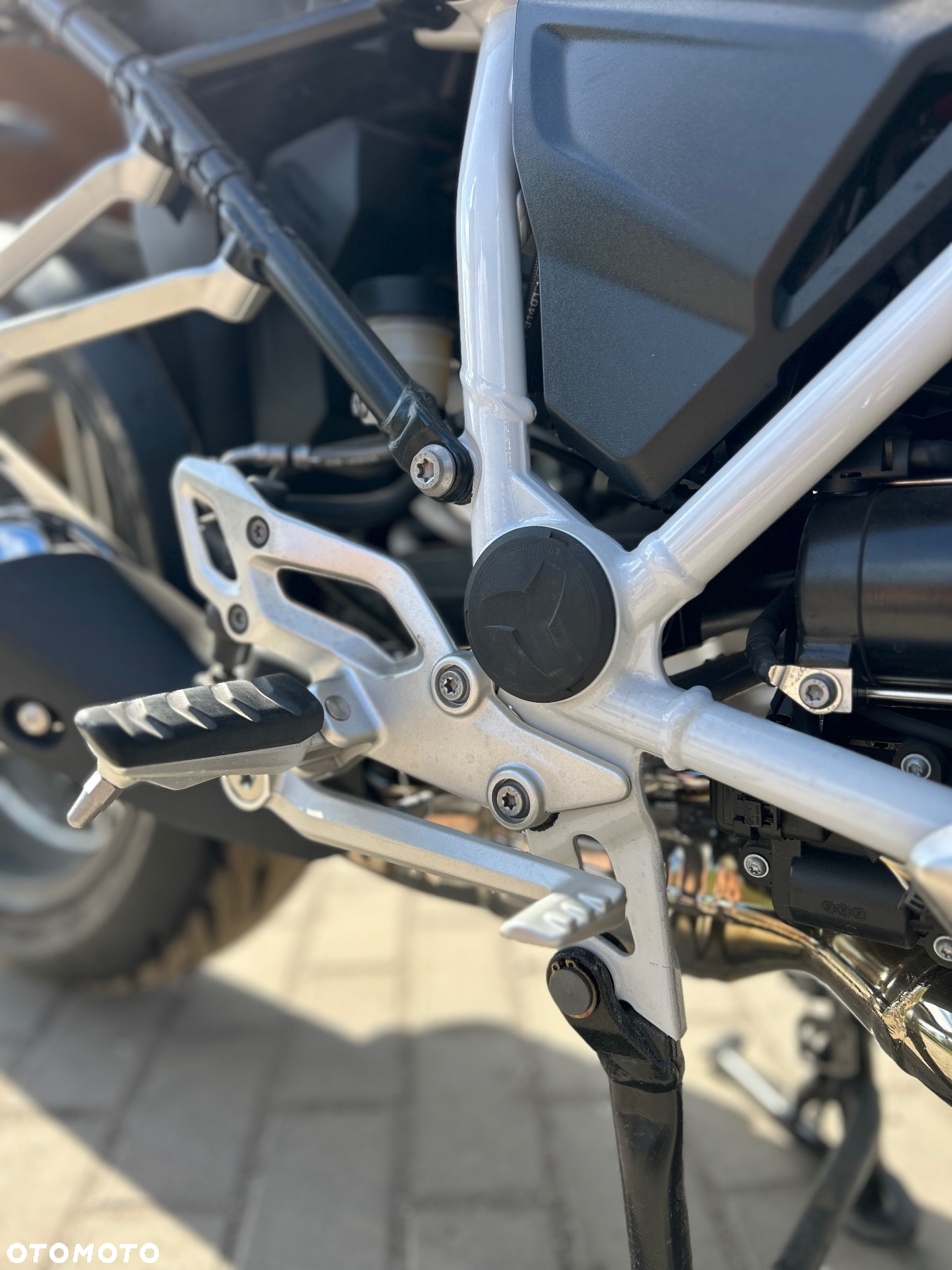 BMW R - 8
