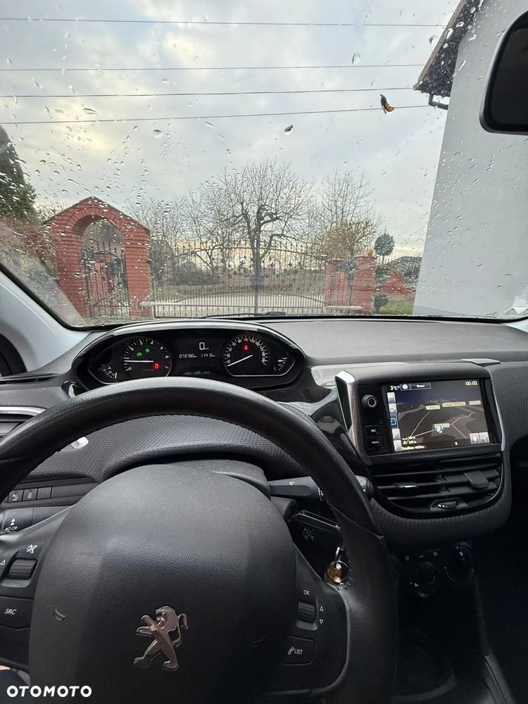 Peugeot 208 PureTech 82 Allure - 4