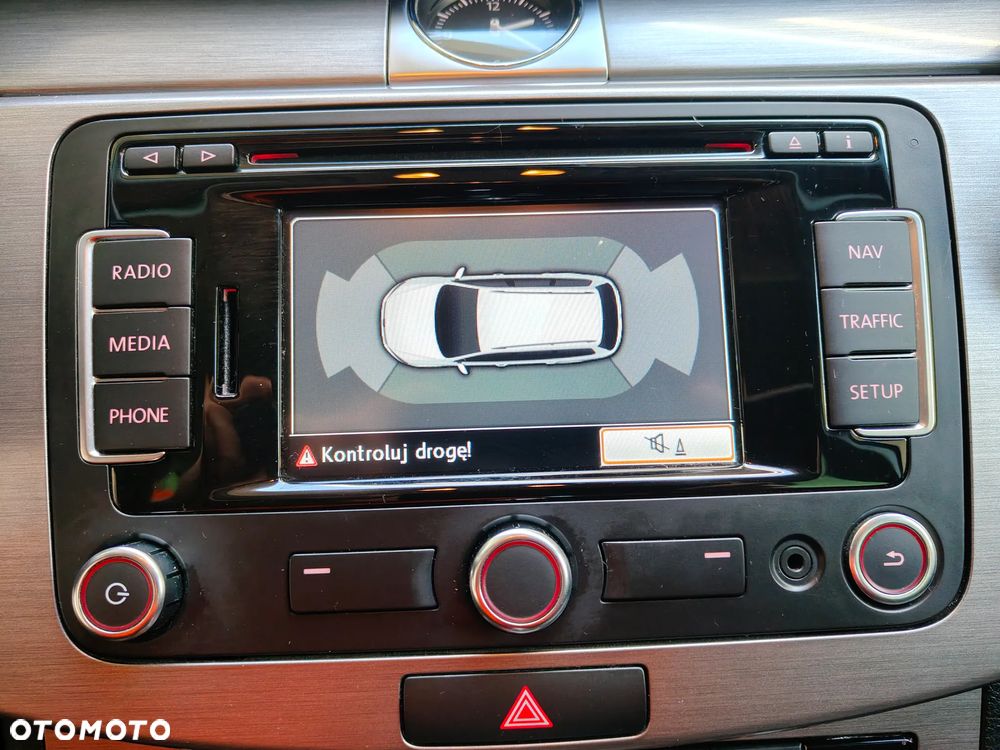 Volkswagen Passat 2.0 TDI DSG BlueMotion Technology Business Edition - 20