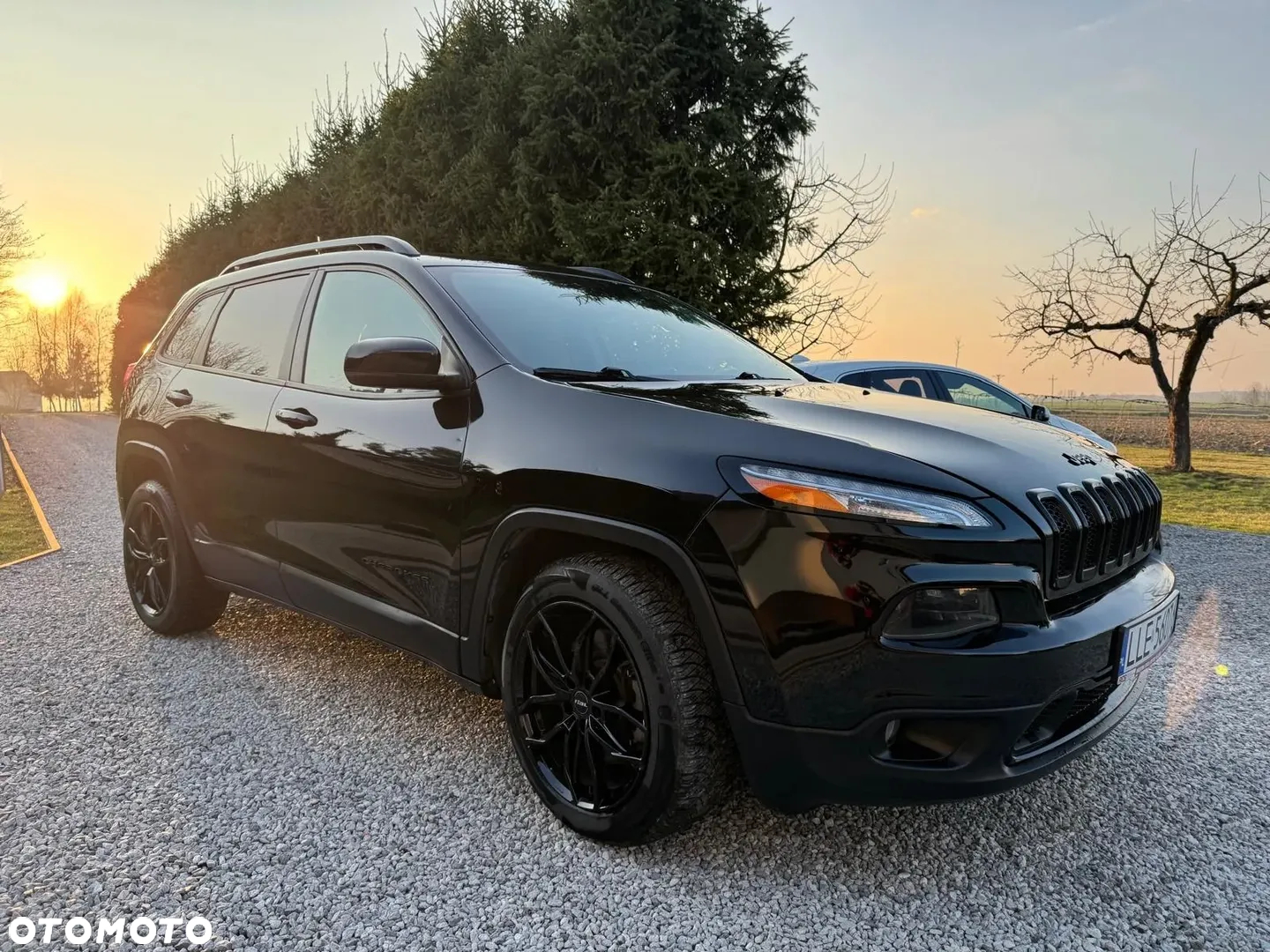 Jeep Cherokee - 2