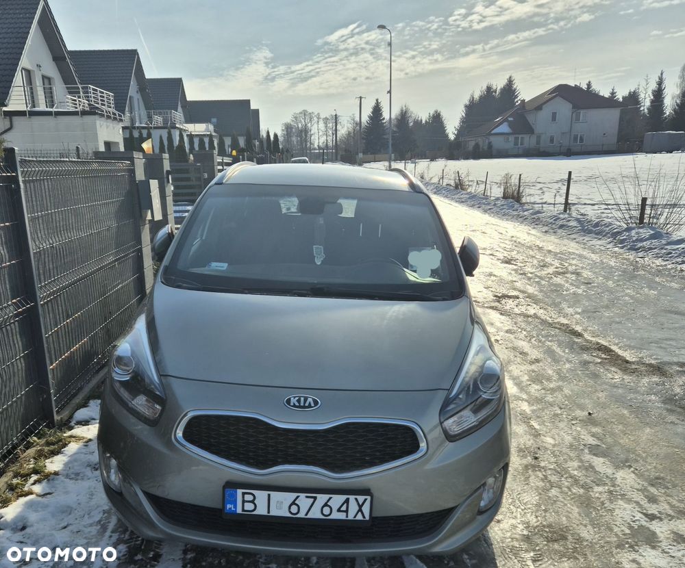 Kia Carens - 6