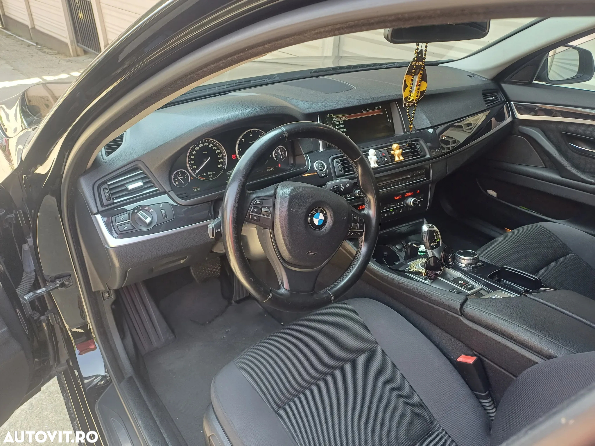 BMW Seria 5 520d - 11