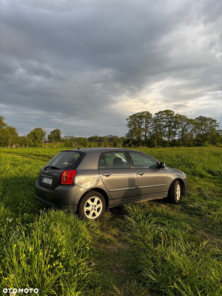 Toyota Corolla 1.6 VVT-i Sol - 5