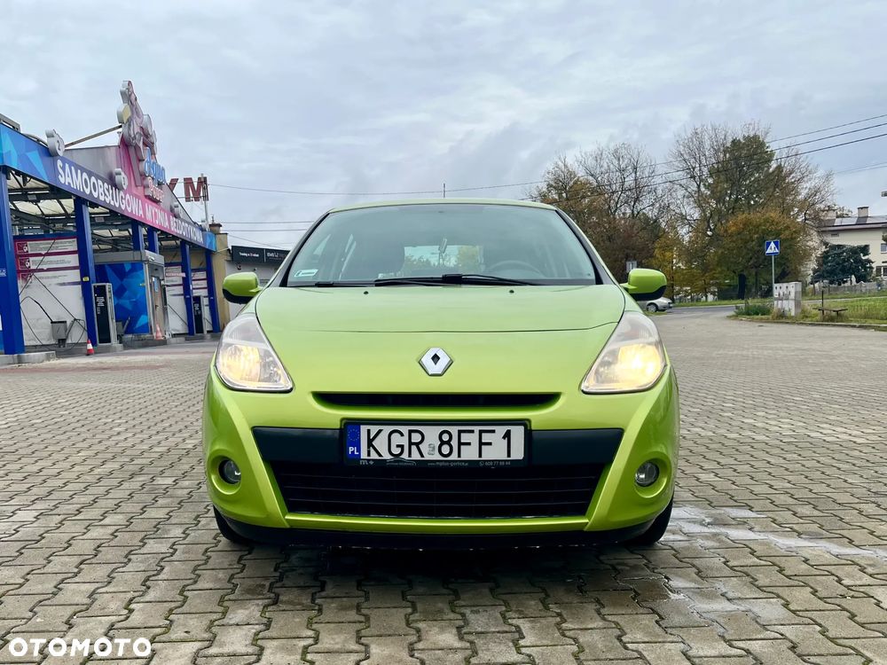 Renault Clio 2009 photo 2