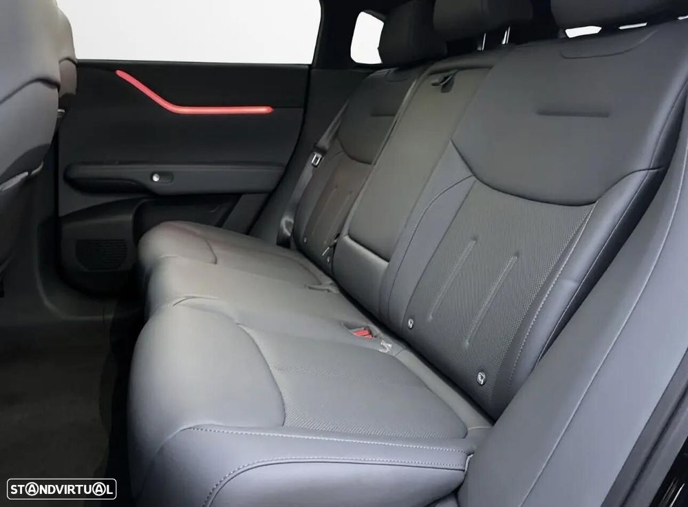 Xpeng G6 80.8 kWh AWD Performance + Gancho de Reboque - 15