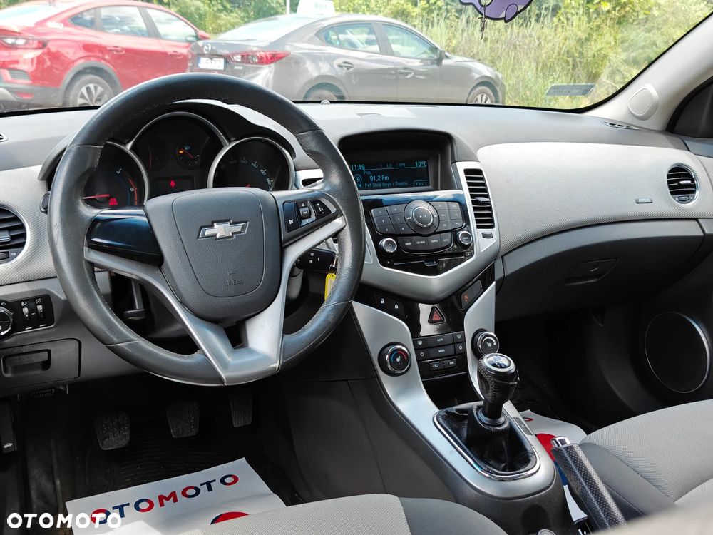 Chevrolet Cruze 2.0 LS - 15
