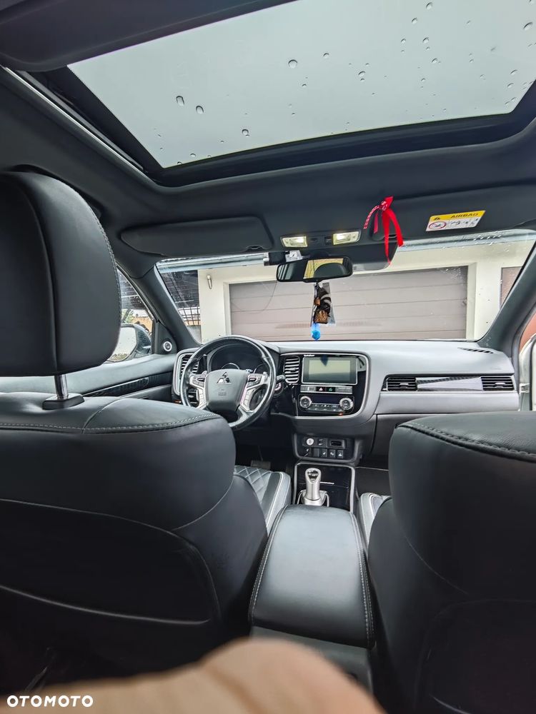 Mitsubishi Outlander Instyle + - 20