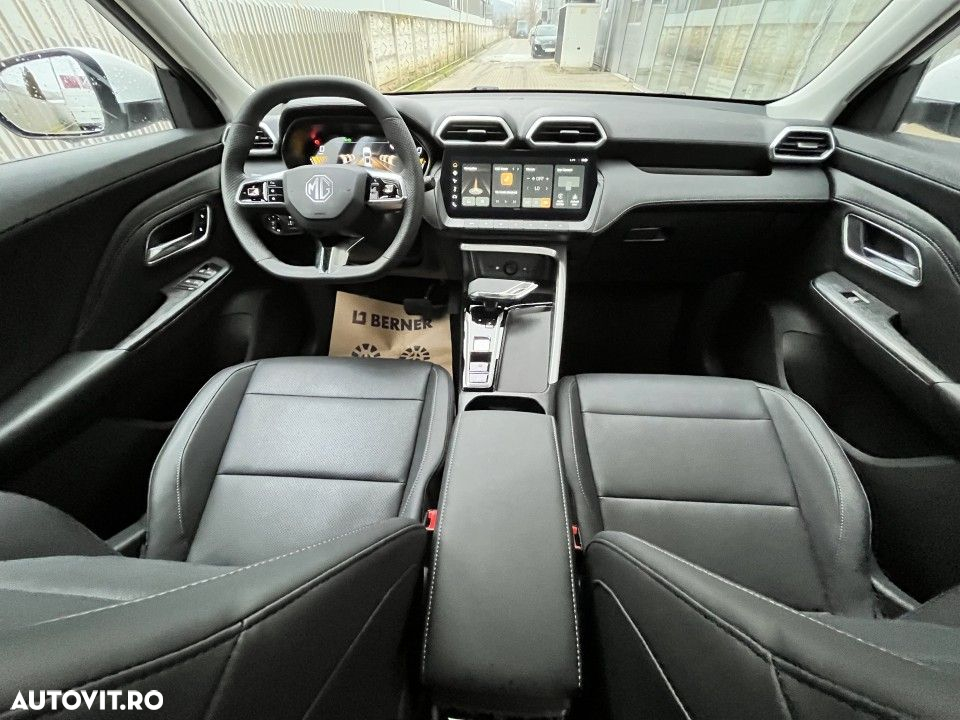 MG ZS HEV - 16