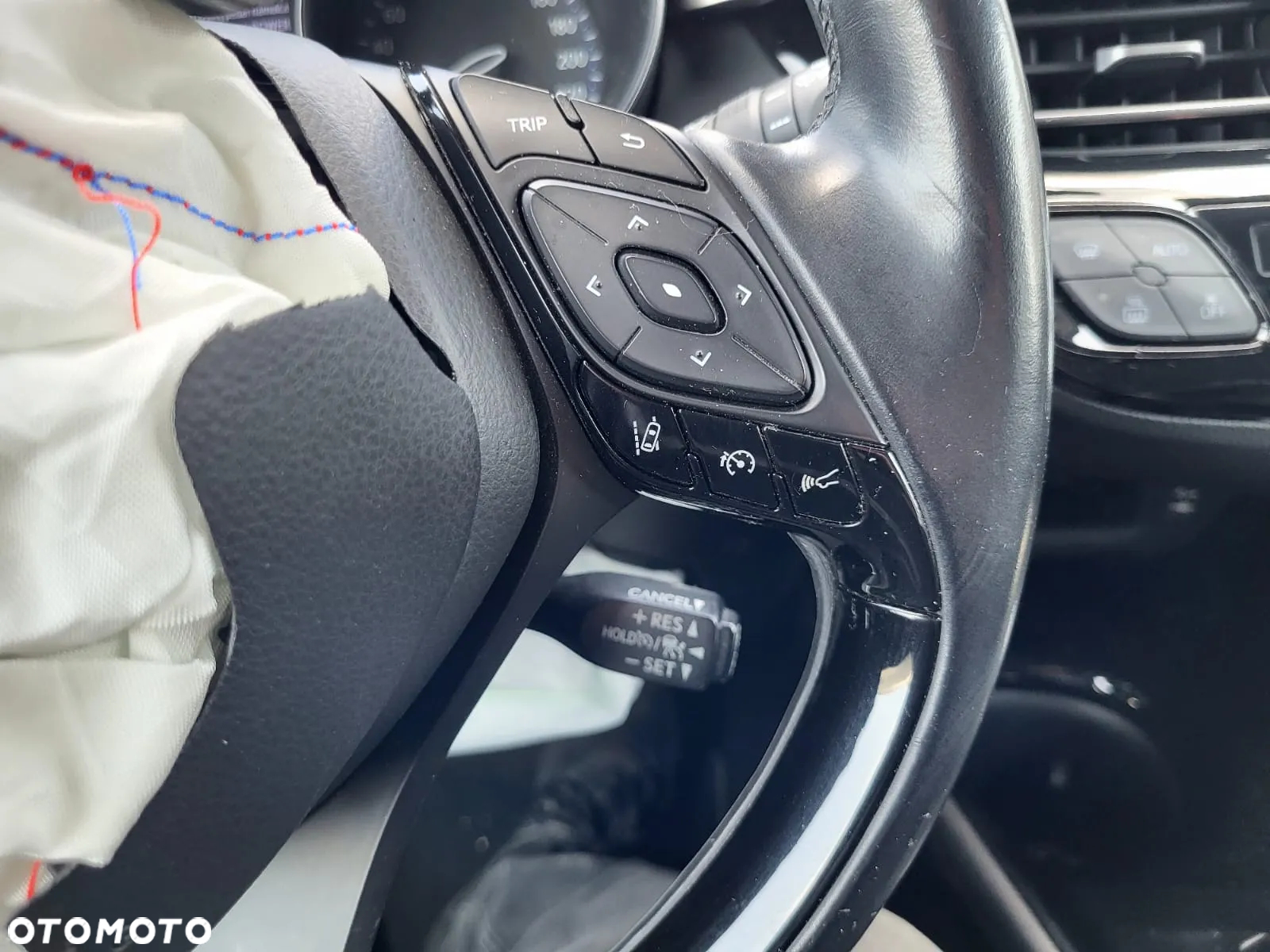Toyota C-HR - 34