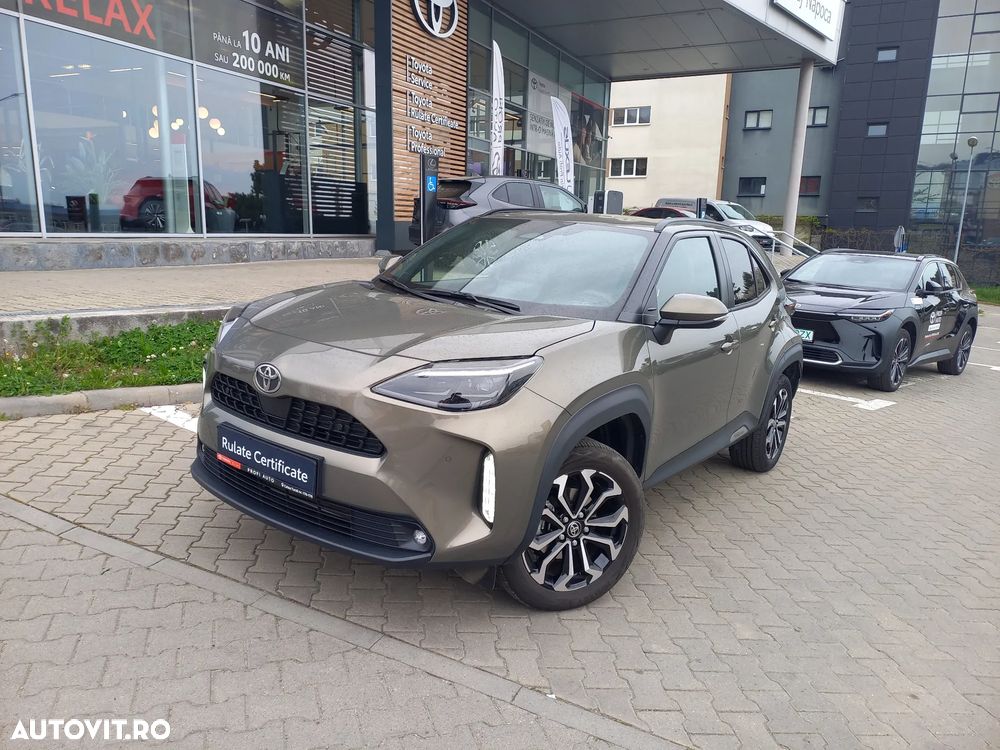 Toyota Yaris 1.5 VVT-i HSD Dynamic Bi-tone - 1