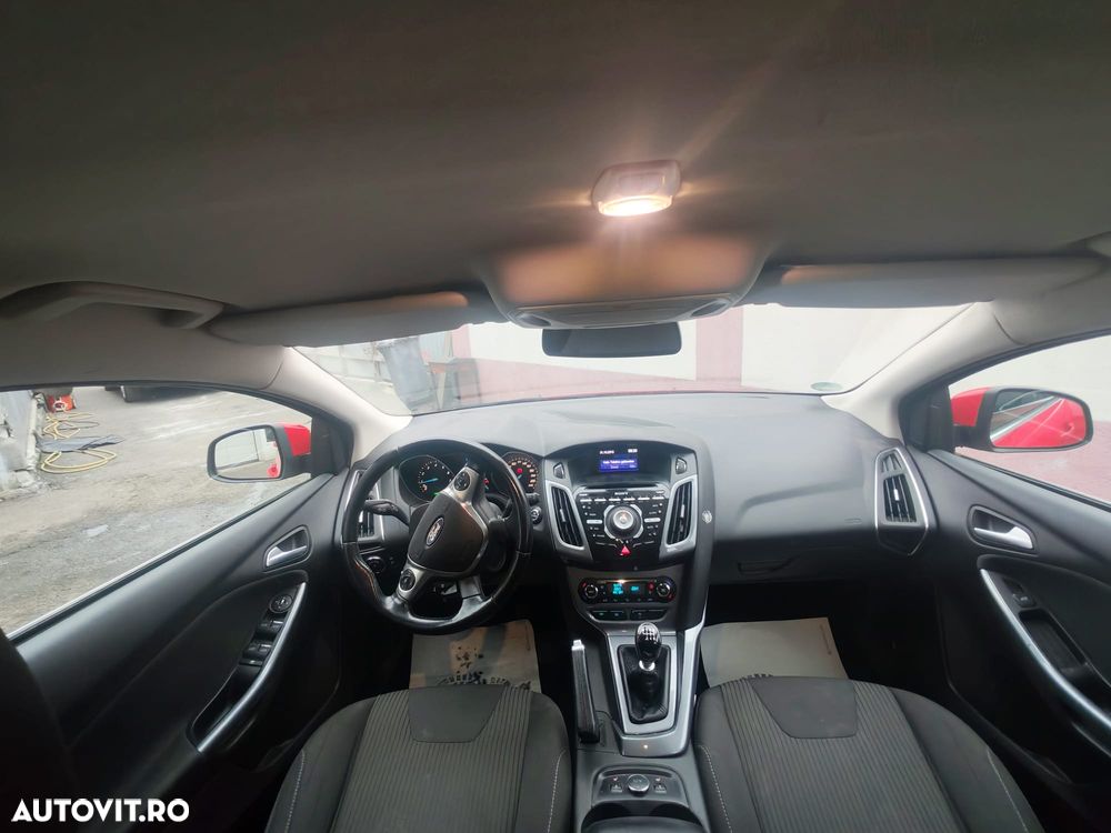 Ford Focus 1.6 EcoBoost Start-Stopp-System Titanium - 4