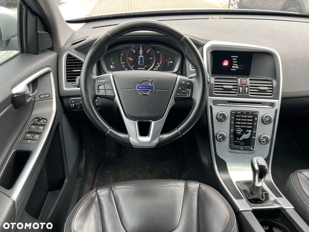 Volvo XC 60 D3 Drive-E Ocean Race - 18