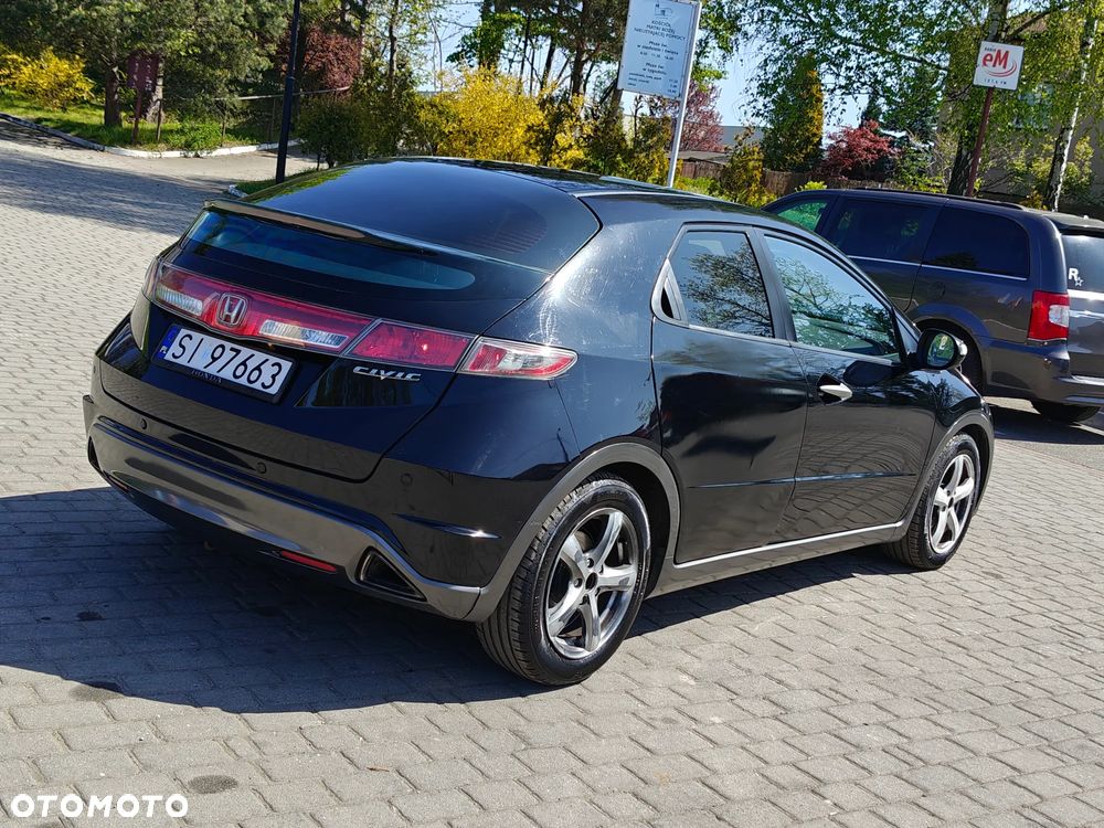Honda Civic 1.8 Sport - 12