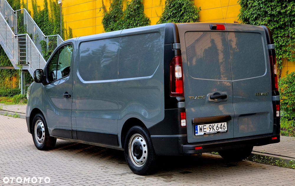 Renault Trafic - 10