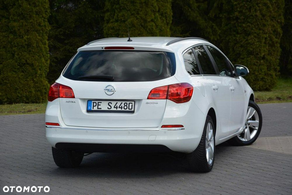 Opel Astra 1.4 Turbo Cosmo - 14