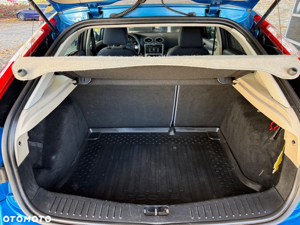 Ford Focus - 25