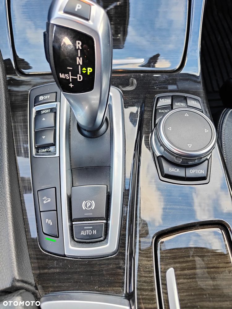 BMW Seria 5 530d xDrive Luxury Line - 27