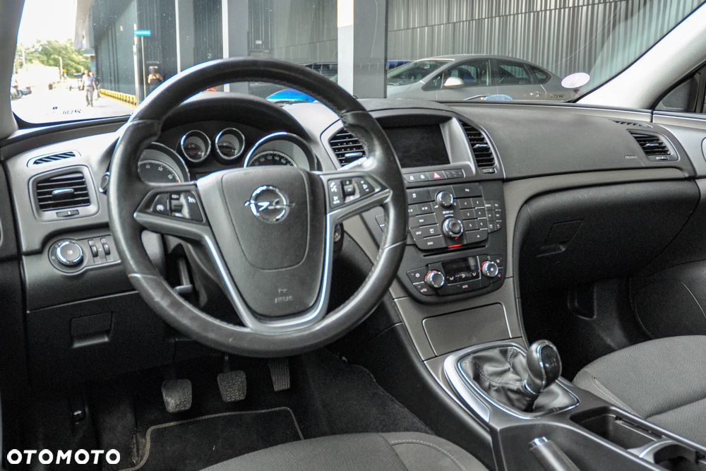 Opel Insignia 1.6 Turbo Edition - 9