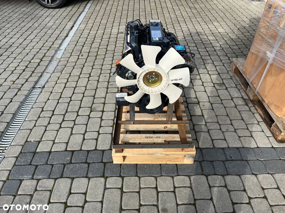 SILNIK KIOTI 4A220LWS DAEDONG KUBOTA V2203 17000netto - 4