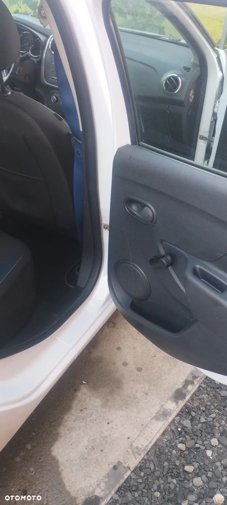 Dacia Sandero 1.2 16V Access EU6 - 11