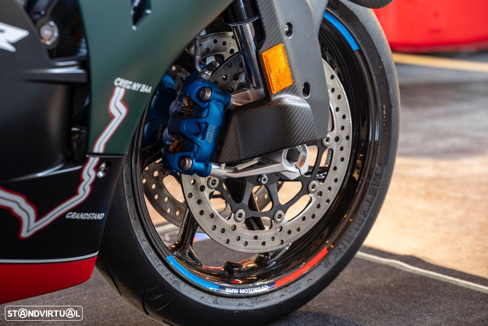 BMW M 1000 RR TT Isle of Man Edition - 19