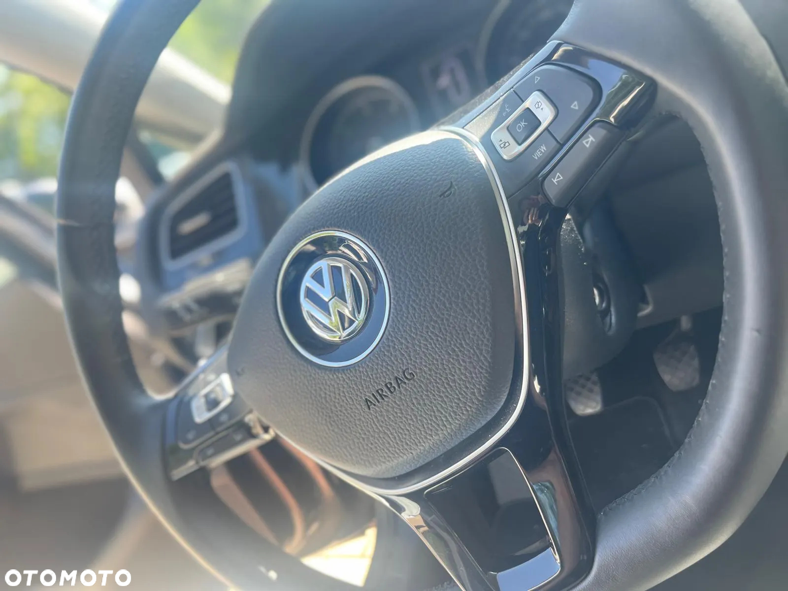 Volkswagen Golf 1.6 TDI SCR Comfortline - 13