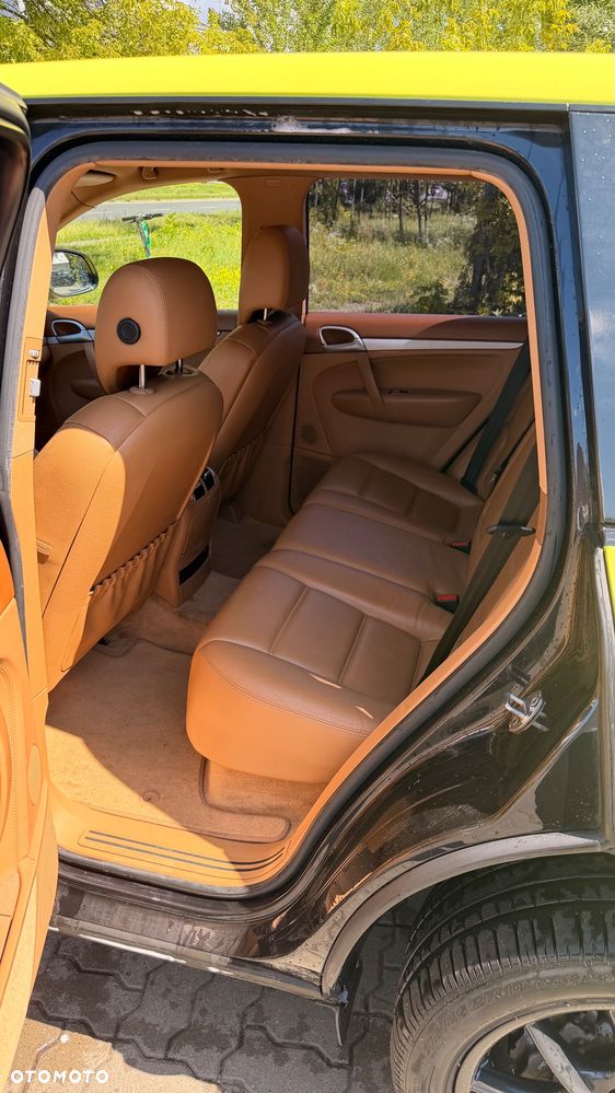 Porsche Cayenne - 7