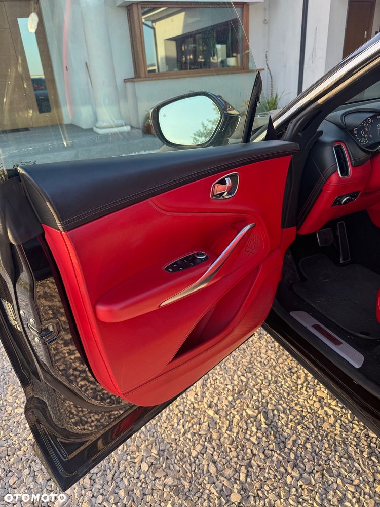 Aston Martin DBX Standard - 16