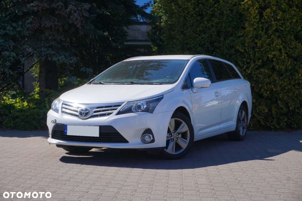Toyota Avensis 2.2 D-4D Premium - 1