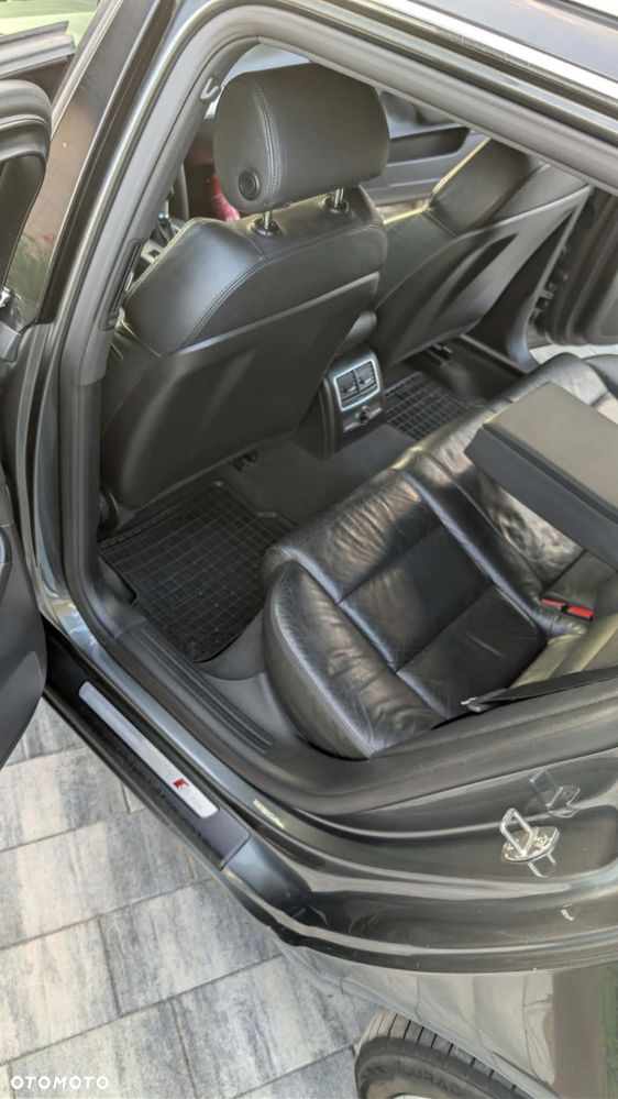 Audi A6 Avant - 16