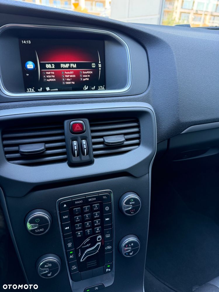 Volvo V40 T3 Momentum - 23