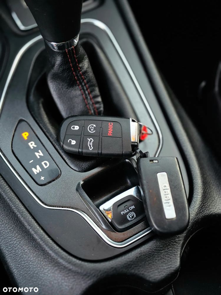 Jeep Cherokee 3.2 V6 Pentastar Active Drive Lock Autom Trailhawk - 14