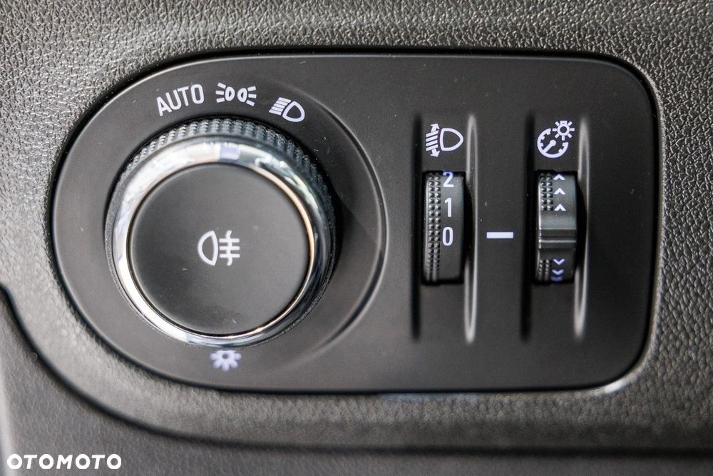 Opel Crossland X - 34