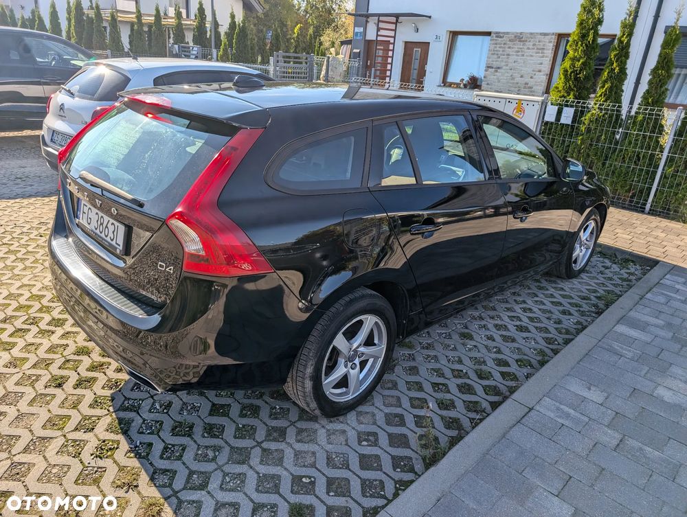 Volvo V60 D4 Drive-E Momentum - 3