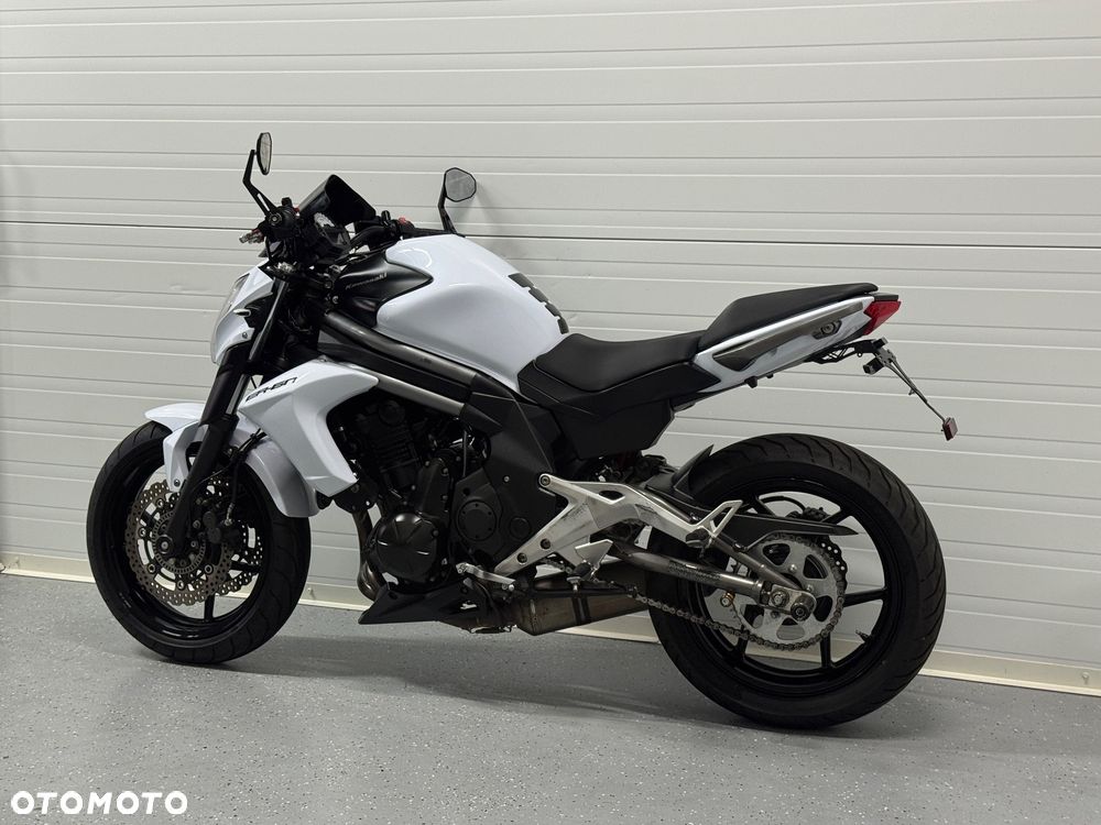 Kawasaki ER - 16