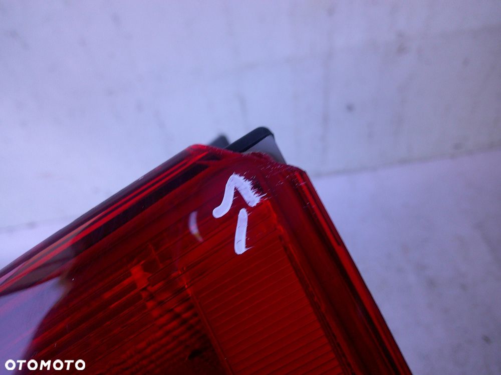 ford focus mk3 kombi lift lampa tył lewa nowa OM - 3