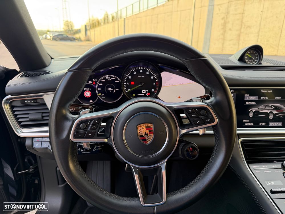 Porsche Panamera - 15