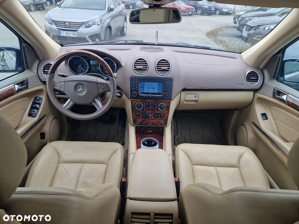 Mercedes-Benz GL - 33