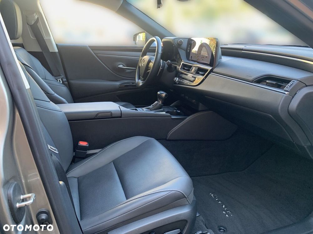 Lexus ES 300h Business Edition - 20