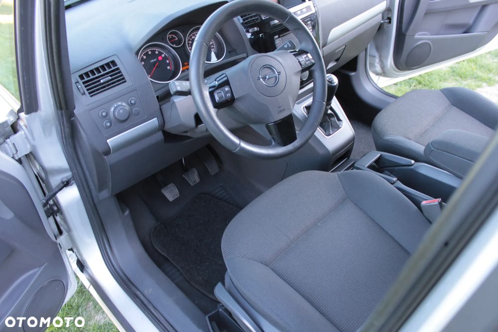 Opel Zafira - 30
